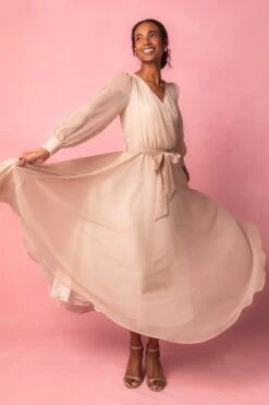 Andie Dress In Champagne -Ivy City Co Dress AndieChampagne2 311267