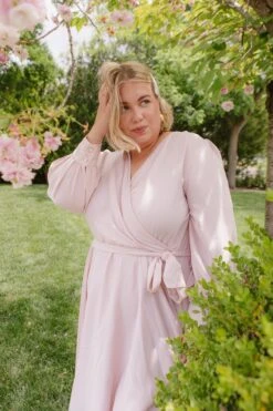 Andie Dress In Powder Pink 31 Andie Dress In Powder Pink -Ivy City Co Dress AndiePowderPink Holladay S23 11 890902