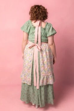 Ivy Apron In Floral Cotton 20 Ivy Apron In Floral Cotton -Ivy City Co Dress Aprons Studio Easter24 07 830251