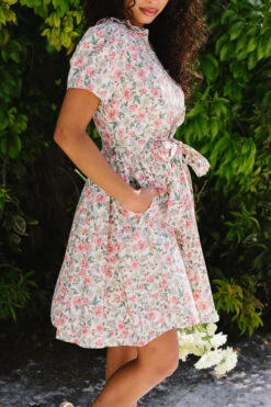 Chelsea Dress In Cream Floral -Ivy City Co Dress Chelsea Poolhouse Summer1 7