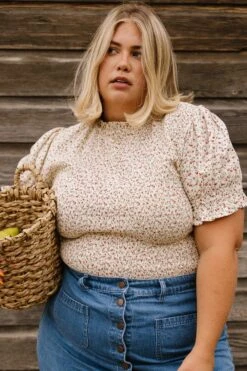 Delia Top In Ditsy Floral -Ivy City Co Dress DeliaDitsyTop ConradRanch F23 04 196823