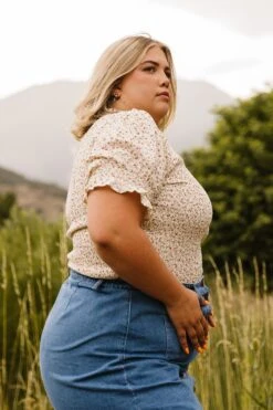 Delia Top In Ditsy Floral -Ivy City Co Dress DeliaDitsyTop ConradRanch F23 16 676856