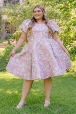 Ivanna Dress In Pastel Floral - FINAL SALE -Ivy City Co Dress FAIRYTALE HOLLADAY S23 639 271132
