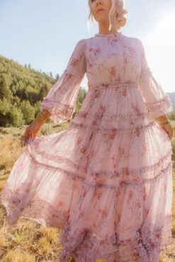 Geneva Dress In Mauve Floral -Ivy City Co Dress Geneva Mauve 05 777630