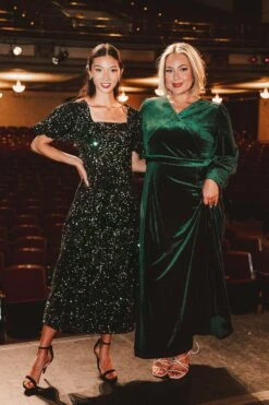 Andie Dress In Emerald Velvet - FINAL SALE -Ivy City Co Dress Holiday2 WEB 32 708937