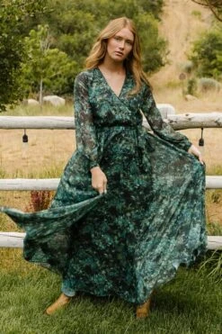 Laney Dress In Green Watercolor - FINAL SALE -Ivy City Co Dress LaneyGreen QuietMeadows F23 20 494319
