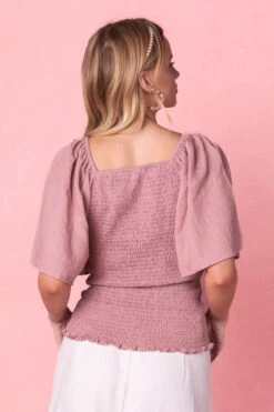 Lennon Top In Pink -Ivy City Co Dress LennonPinkTop Studio Spring3 4