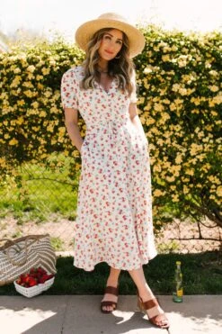 Lucy Dress In Strawberry Fields