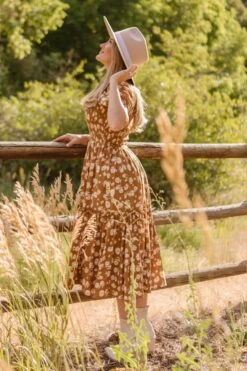 Sienna Dress In Brown Floral -Ivy City Co Dress SiennaBrownFloralDress ConradRanch F23 11 554510