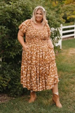 Sienna Dress In Brown Floral -Ivy City Co Dress SiennaBrownFloralDress ConradRanch F23 23 274125