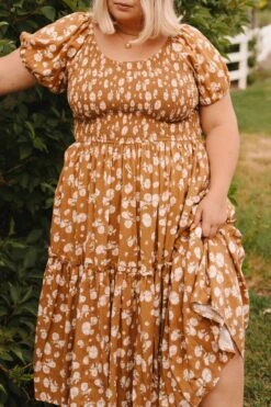 Sienna Dress In Brown Floral -Ivy City Co Dress SiennaBrownFloralDress ConradRanch F23 24 922553