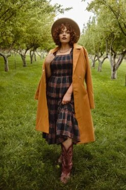 Sloane Coat In Camel - FINAL SALE 21 Sloane Coat In Camel - FINAL SALE -Ivy City Co Dress SloaneCamel QuietMeadows F23 01 942691