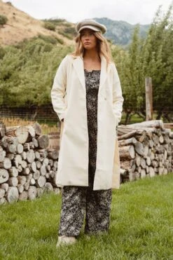 Sloane Coat In Cream - FINAL SALE -Ivy City Co Dress SloaneCream QuietMeadows F23 1 717467