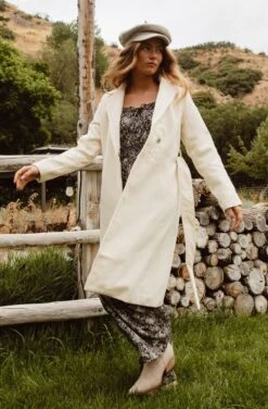 Sloane Coat In Cream - FINAL SALE -Ivy City Co Dress SloaneCream QuietMeadows F23 2 580319