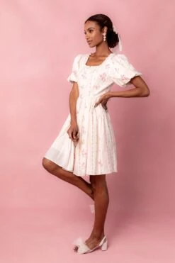 Flowers For All Dress In Vintage Floral 15 Flowers For All Dress In Vintage Floral -Ivy City Co Dress Vintage Studio 5