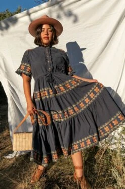 Capri Dress - FINAL SALE 29 Capri Dress - FINAL SALE -Ivy City Co Dress WEB Capri Fall 1 720920