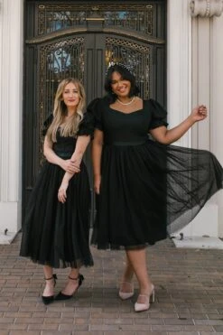 Ballerina Dress In Black 30 Ballerina Dress In Black -Ivy City Co Dress WEB IVY NOIRCOLLECTION3 18 107448