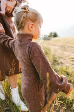 Mini Jensen Dress In Mocha - FINAL SALE -Ivy City Co Dress WEB JensenDress FW23 LindsayArnold 10