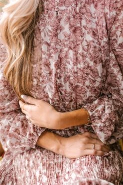 Brynley Dress In Pink - FINAL SALE -Ivy City Co Dress WEB LindsayArnold Valentine s brynley 13 742706