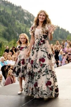 Amora Dress - FINAL SALE 22 Amora Dress - FINAL SALE -Ivy City Co Dress amora 01 456382