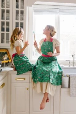 Ivy Apron In Green Mughal Tile -Ivy City Co Dress aprons 29 774639