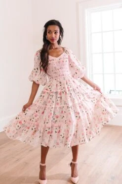 Roselyn Dress In Pink -Ivy City Co Dress roselyn 4 127444