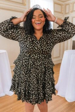 Sammy Dress In Black & Gold - FINAL SALE -Ivy City Co Dress sammy 1 944332