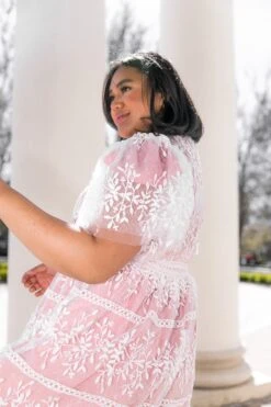 Sicily Dress With Flutter Sleeves In Pink - FINAL SALE -Ivy City Co Dress sicily flutter plus pink 5 d1b01e32 3fa0 4a42 b4af 4ab87fda6533 872095