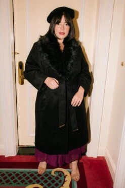 Sloane Coat In Black - FINAL SALE -Ivy City Co Dress sloane black 14 639683