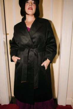 Sloane Coat In Black - FINAL SALE -Ivy City Co Dress sloane black 21 464416