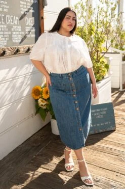 Betty Blouse In White -Ivy City Co Dress spring2 12 802982