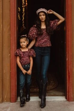 Stephanie Top -Ivy City Co Dress stephanie 5 0adf49df 1720 4340 9f35 df9912e160ca 879250