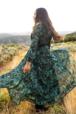 Laney Dress In Green Watercolor - FINAL SALE -Ivy City Co Dress web FALL Lyla Laney 2010 182338